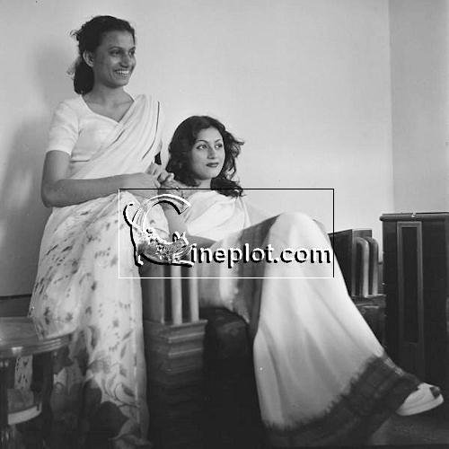 Madhubala sitting in her room