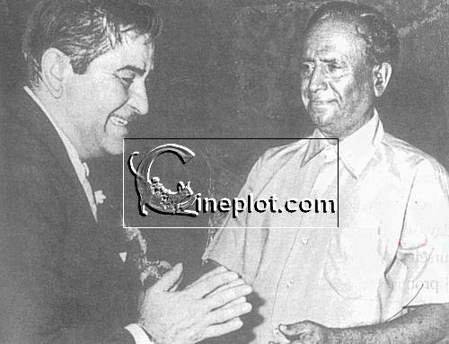 Raj Kapoor with Kidar Sharma