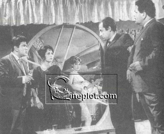 A scene from Mera Ghar Meri Jannat (1968)