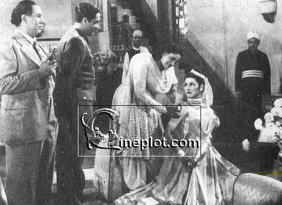 Noor Jehan and Ajay Kumar in Dopatta (1952)