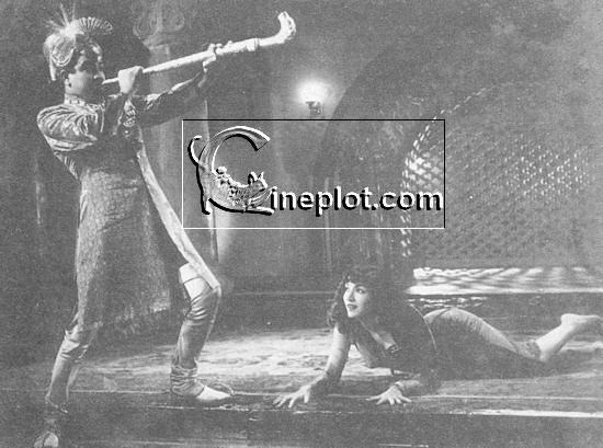 Nishi in Chaubis Ghante (1958) - Publicity Still