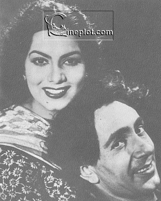 Shyama and Balraj Sahni in Humlog (1951) - Publicity Still